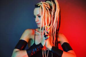 Tanya O'Callaghan – LA Bassist Freelance Bassist Irish musician